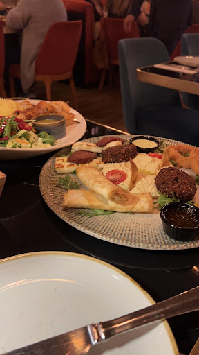 Photo of Opuz Kitchen & Bar Hemel - 162 Marlowes, Hemel Hempstead HP1 1BA